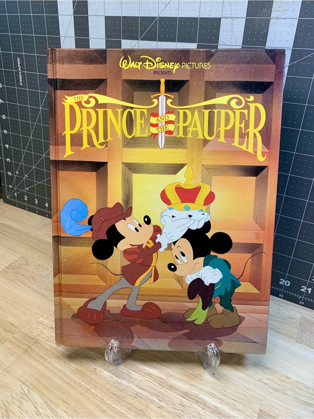 Walt Disney The Prince and the Pauper Vintage Hardcover Book 1990 Ages 6-10